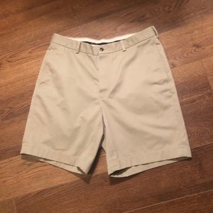 Men’s Brooks Brothers Khaki shorts